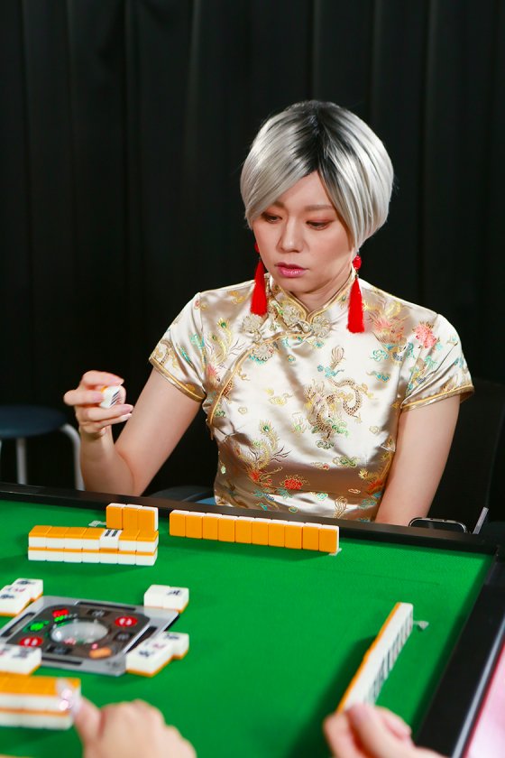 セクシー雀王決定戦！リアル脱衣麻雀トーナメント FinalRound2枚目