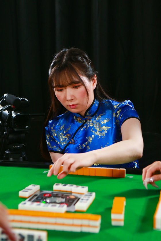 セクシー雀王決定戦！リアル脱衣麻雀トーナメント FinalRound3枚目