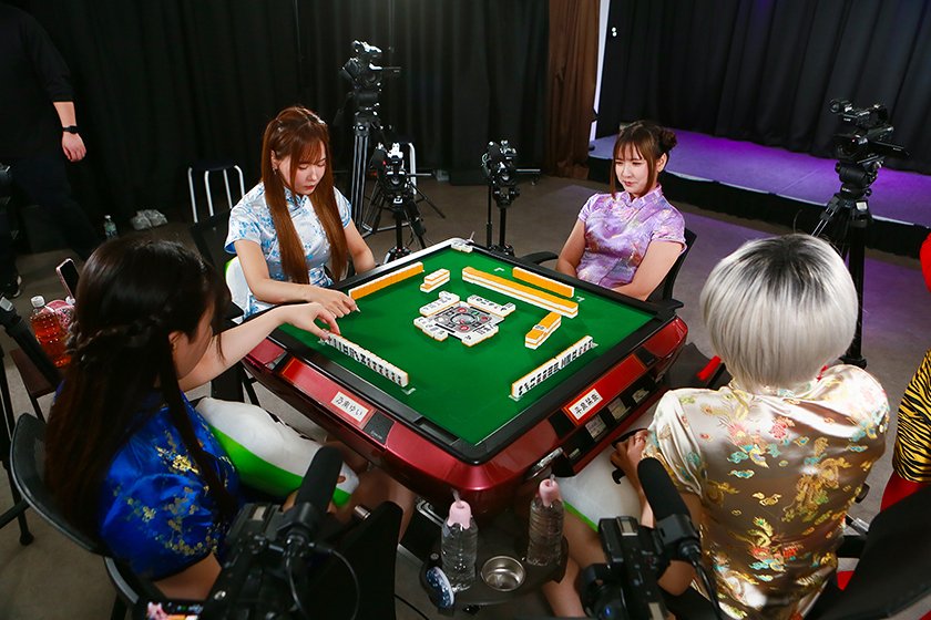 セクシー雀王決定戦！リアル脱衣麻雀トーナメント FinalRound5枚目