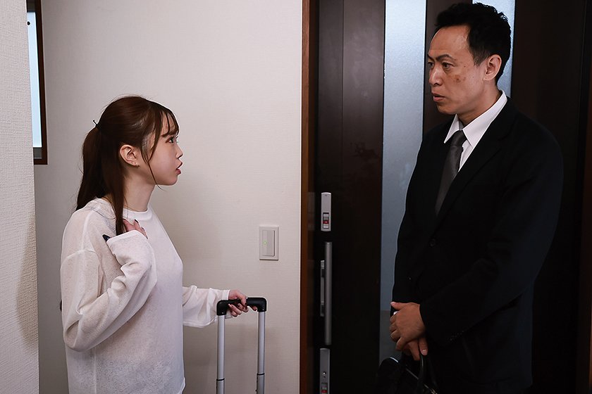 民泊ダブルブッキング 一つ屋根の下で惹かれあう二人 宮本さと美14枚目