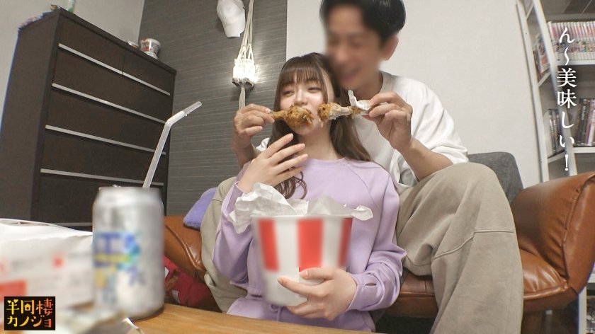 【恵まれたどエロ肉体】でか尻G乳彼女と、部屋着すっぴん姿で貪り合う。僕にしか絶対見せない笑顔、メス顔、イキ顔…。至近距離で眺める下着姿筋トレ。おっきくて綺麗なおっぱいとお尻をオイルでテカらせて弄るマッサージ。唾液たっぷり裏筋責めフェラで果てる夜から、寝汗で少し蒸れてる脇・胸を愛撫し、寝起きま●こをゴム無しでハメまくる朝。秘密のカップルハメ撮り投稿【半同棲カノジョ】1枚目