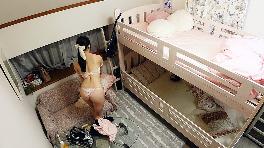 有名私大女子寮覗き 体を震わせ何度もイキまくるオナニー記録1枚目