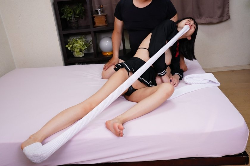 美女の足裏をふやけるまで舐めたい! 静河8枚目