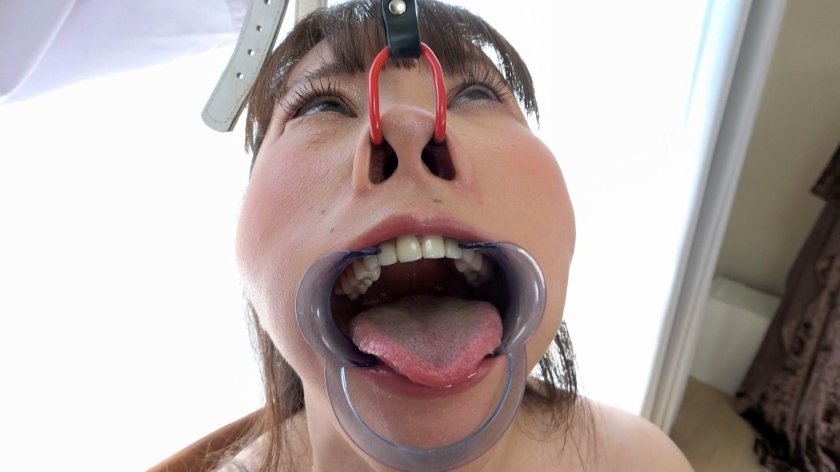 失禁イラマチオ 椎名ほのか1枚目