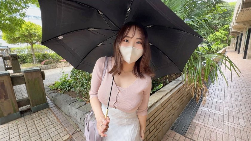 【顔出しNG】上級国民ガチお嬢様 マスクでAV出演1枚目