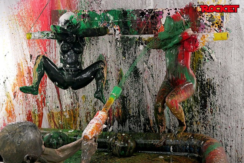 ROCKET18周年記念作品 どろんこプールにドボン！ウェット&メッシー(WAM)人間クレーンゲーム ～ボディペイントで巨大クレーンゲームのアームになって景品ゲットだぜ！～ 幾野まち 赤城穂波 祈山愛 横山夏希3枚目