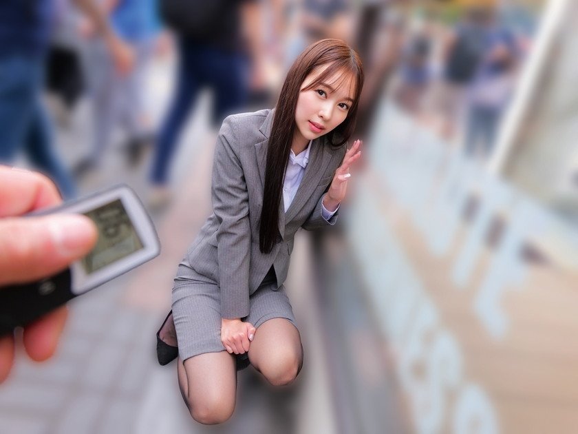 素人美少女とリモコンバイブお散歩 11 -黒パンストキャリアウーマン編- 「もう我慢できません…//」人ごみの中、黒パンスト美脚ガクブル震わせイキまくってしまうOLたち！人生初の羞恥プレイでまさかのエロスイッチオン！車移動中も大胆カーオナニー！最後はホテルで心行くまで生セックス！20枚目