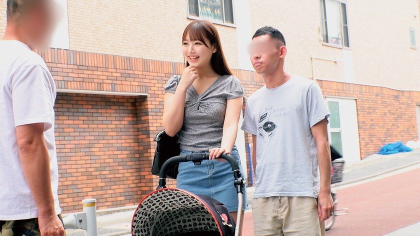 初めての育児に励む巨乳ママさんがパパに内緒で早漏童貞君のデカチン連続射精筆おろしwwドピュドピュ大量精子を暴発しちゃう敏感なデカマラにムラムラ赤面発情(/ω\)パパの目の前なのに生ハメ筆おろしSEXで連続中出しさせちゃうエロ優しいママさんSP1枚目