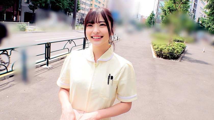 激レア純白ストッキングナースさんと童貞君がパンスト直穿き素股で超発情！？敏感なオマ○コの入り口をグリグリされて…「あんもう入っちゃてるよww」パンスト越しの童貞デカチン先っぽ3cmナマ挿入！奥まで欲しくなっちゃった白衣の天使が生ズボッ筆おろし//中出しOK看護師さんSP11枚目