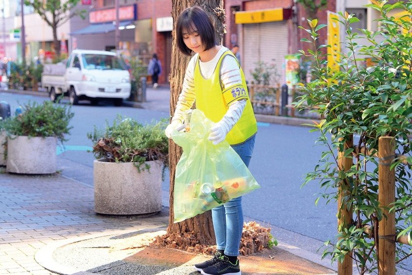 ボランティア活動に勤しむ心の綺麗な学生の皆さん！「早漏に悩む童貞君の暴発改善のお手伝いしてくれませんか？」慈善活動に参加するピュアな女の子が早漏すぎる童貞君にドキドキ&キュンキュンしちゃって生中出し筆おろしSPECIAL！7枚目