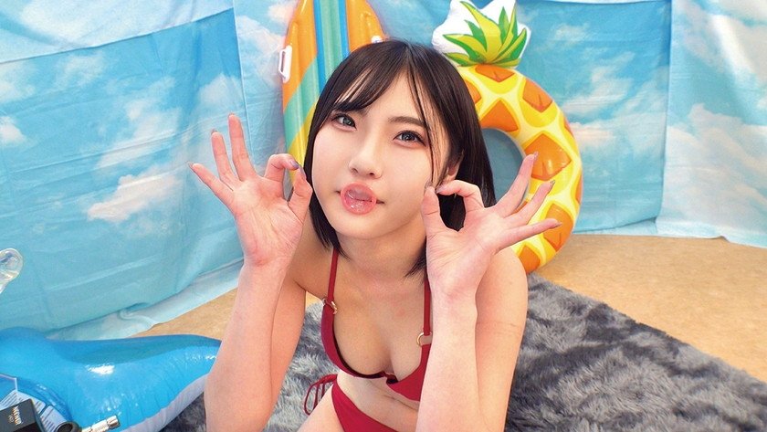 ビキニ姿が眩しい水着ギャルが【お口だけでコンドーム装着】 ノーハンドでデカチンを咥えた彼有りビキニギャルのオマ○コから恥ずかし汁が水着を越えて溢れ出す！！口の中でドンドン大きくなる極太ペニス…「下のお口にも入れてほしいかも(/ω\)」開放的なサマーGALはエチエチ欲しくなって何度も連発ナマ中出しSP//13枚目
