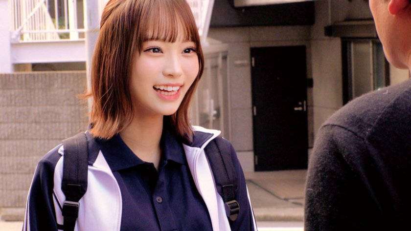 引きこもり支援センターで働く心優しい指導員のお姉さんが童貞君の筆おろしに挑戦！母性溢れるご奉仕フェラやピンク色の天使のおま○こで童貞君を優しく包み込む！金玉空になるまで何度も中に出しました！4枚目