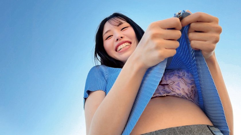 青空ノーブラチャレンジ！素人女子大生が青空の下で初めての野外露出に挑戦！おっぱいポロンw大勢に見られドキドキが止まらず乳首ビンビン！羞恥MAX！外で乳首こねくり回され乳首イキ連発！おま○こも触ってほしいくなり最後は生セックス！21枚目