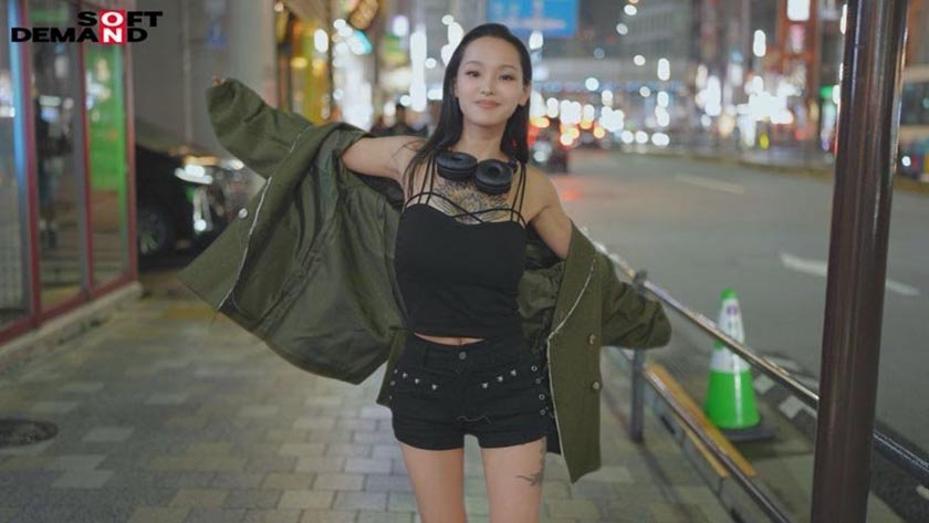 新人 DJ 選元らな(20)AVデビュー【ニュー個撮】1枚目