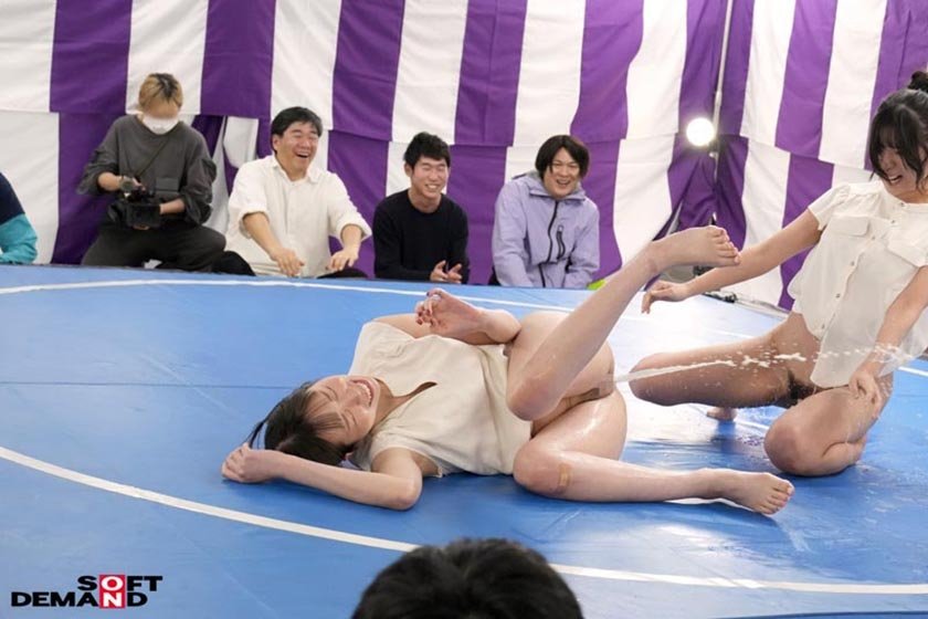 はじめての牛乳浣腸相撲大会2(ガチ)。 一般女性4名参加14枚目
