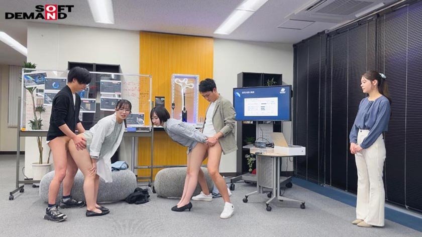 大手ゴム用品メーカー社員の業務グループセックスの記録。4枚目
