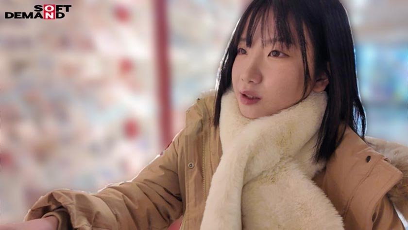 未だ恋も知らない処女 湯浅紬(20) クラスで唯一物怖じせずに話せる、化粧っ気のない二次元エロ好き女オタク。そんなあの娘が東京でAVデビュー9枚目