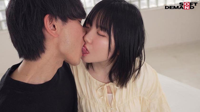 未だ恋も知らない処女 湯浅紬(20) クラスで唯一物怖じせずに話せる、化粧っ気のない二次元エロ好き女オタク。そんなあの娘が東京でAVデビュー11枚目