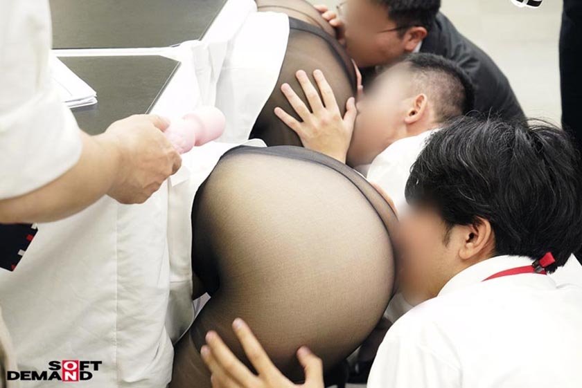 男子社員は黒パンスト尻オナホを試して改善点を提出して下さい SOD女子社員新商品開発記録 阿南佳奈美 大野茅冬 岩ヶ谷暁美4枚目