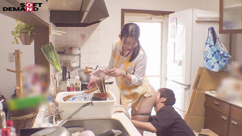 炊事・洗濯・性欲処理 10人の弟と連続セックス朝生活 秘書 守屋よしの 長女になります！8枚目