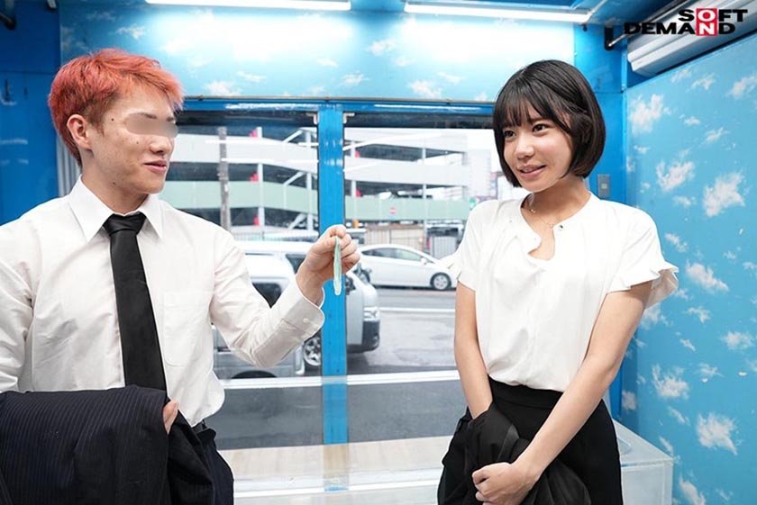 マジックミラー号 移動式混浴温泉に上司と部下の2人きり！？仕事中とは全く違う濡れ髪女上司の色気に部下のチ○ポは驚異の勃起率120%越え！！このままだと外に出られない状況で2人の男女はどうなってしまうのか検証！8枚目