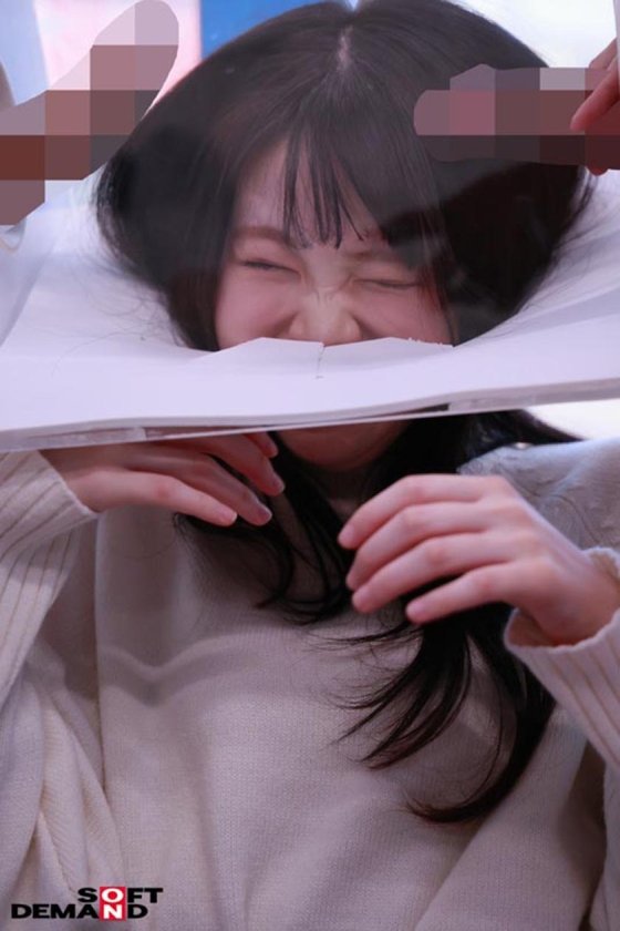 FREEZE し続けられたら賞金ゲット！ どんな妨害をされても絶対に動いちゃダメ！ ウブな女子大生限定！ ノーリアクションで快感ガマン耐久チャレンジ！！14枚目