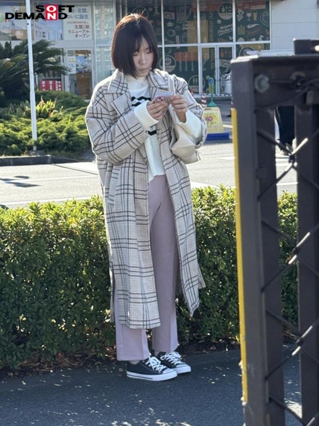 マジックミラー号 まじめ妊活女子限定！子作り中の若くて敏感な柔肌をじっくり診察！乳房をいやらしい触診でこねくり回すと分泌物が膣から溢れてデカチン生挿入！赤面羞恥の婦人科検診！11枚目