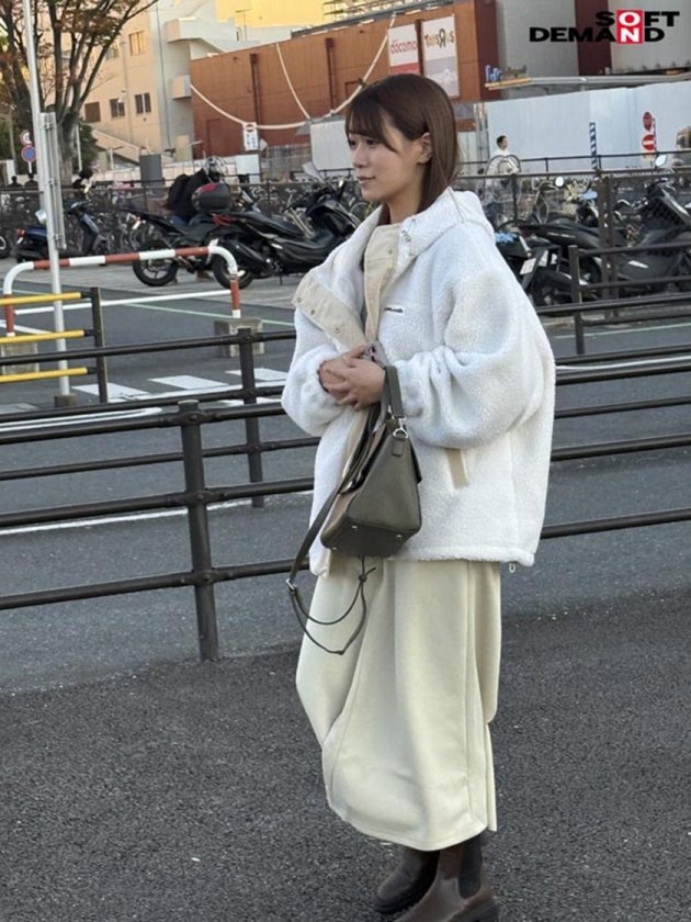 マジックミラー号 まじめ妊活女子限定！子作り中の若くて敏感な柔肌をじっくり診察！乳房をいやらしい触診でこねくり回すと分泌物が膣から溢れてデカチン生挿入！赤面羞恥の婦人科検診！12枚目