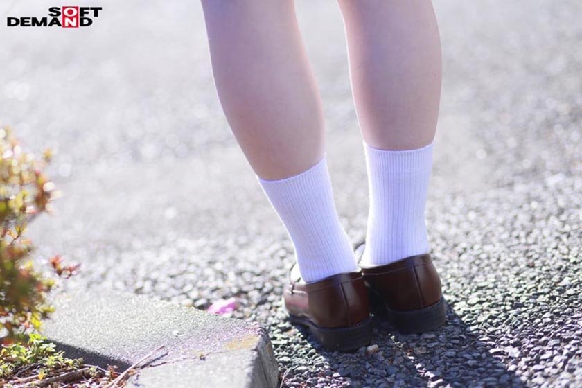 マジックミラー号 10代の学生男女が身体と相性で挑戦！ アオハル2人3脚！ ちょっとオトナのピクトグラムチャレンジ！ 全て成功したら、最新スマホをプレゼント！ 近くなりすぎた距離感が若い性欲を弾けさせる！？ ヤッてはいけない友達同士が禁断SEX！？2枚目