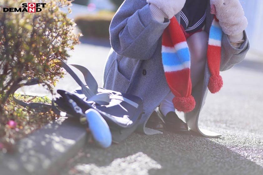 マジックミラー号 10代の学生男女が身体と相性で挑戦！ アオハル2人3脚！ ちょっとオトナのピクトグラムチャレンジ！ 全て成功したら、最新スマホをプレゼント！ 近くなりすぎた距離感が若い性欲を弾けさせる！？ ヤッてはいけない友達同士が禁断SEX！？3枚目