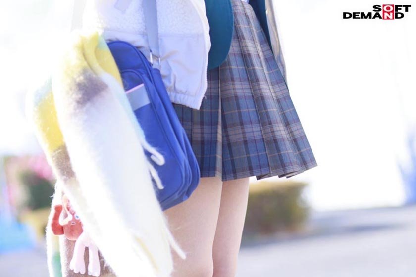 マジックミラー号 10代の学生男女が身体と相性で挑戦！ アオハル2人3脚！ ちょっとオトナのピクトグラムチャレンジ！ 全て成功したら、最新スマホをプレゼント！ 近くなりすぎた距離感が若い性欲を弾けさせる！？ ヤッてはいけない友達同士が禁断SEX！？11枚目