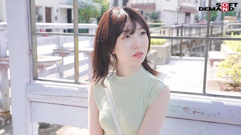 旦那の子どもはほしいけど 女としても求められたい 私はダメな奥さんですか？ 東京都国分寺市在住 こぼれ落ちそうなFカップ美乳を持て余す妊活妻 朝日奈 肖 30歳 AV DEBUT【＠ayakayaka4】でSNS活動中12枚目