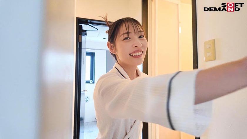 玉井晴香 34歳 息子が中学生になる前、最後の撮影 「楽しかった、も嘘じゃない。私の大事な思い出」敏感なカラダを震わせて無邪気な笑顔で受け止める 大量ザーメン21発ぶっかけ1枚目