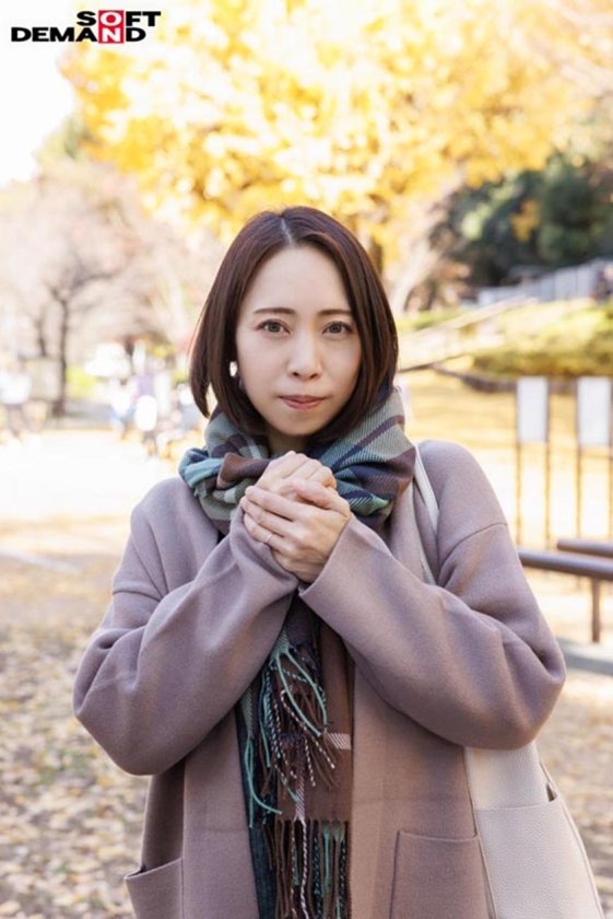 【本物人妻総集編】本物人妻15名が初めてのAV体験で見せたカメラの前での初セックス&緊張と溢れる興奮を抑えきれない初中出し合計17SEX収録 10時間 玉井晴香 三池小春 梅田みなみ 足立美緒 馬場紗奈8枚目