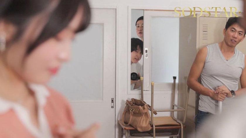 あと1回触られたらイっちゃう寸前まで執拗に焦らされ嫌なはずなのに「お願いします！もう…イカせてくださいぃ！」と絶頂おねだりしてしまい快楽堕ち 新川空4枚目