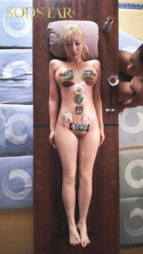 離婚したてのぼくが大型バイクにまたがるギャルライダーとツーリングで運命的に出会い 彼女が営む海沿いの民宿でたらふくご馳走になって一晩中なまハメしまくって12回射精した 夏目響14枚目