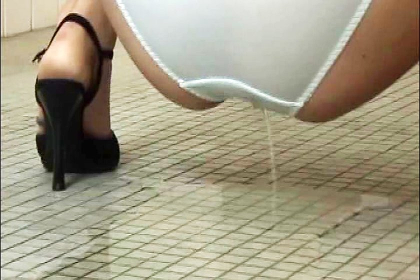 超至近距離おしっこする瞬間大量放出スペシャル2枚目