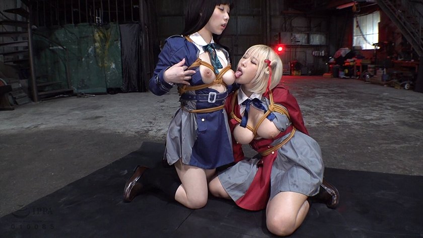 コスプレ美少女ザーメン大量ぶっかけ映像集4時間1枚目