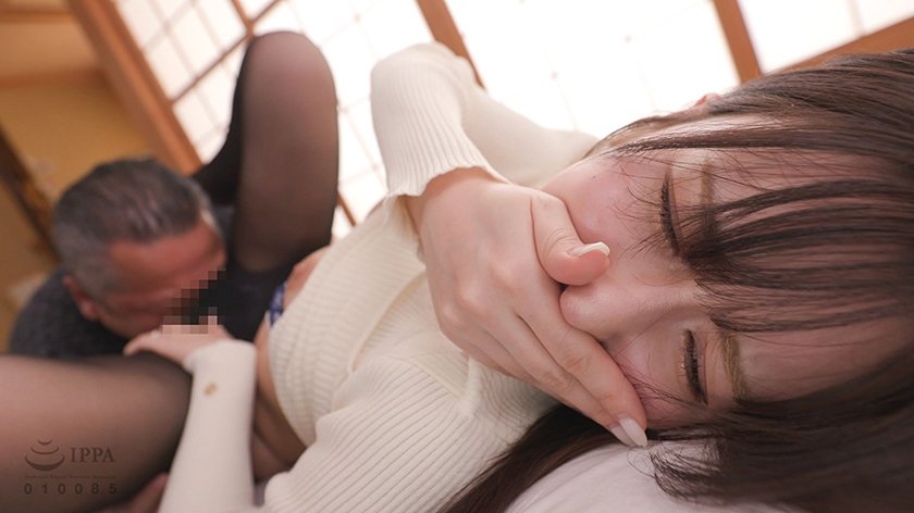 歪んだ再婚性活 再婚相手の父に支配された人妻 藤森里穂18枚目