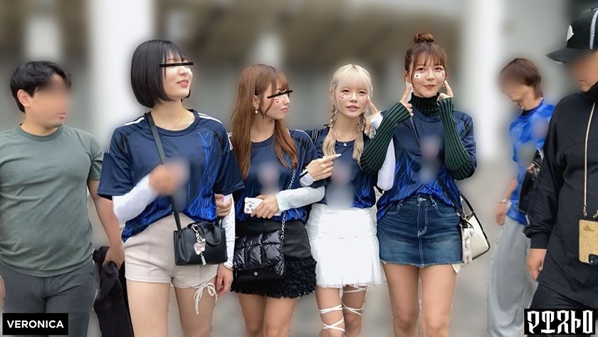 ゴールイン！美少女サポーター達とスタジアム外で秘密のオフサイド！【みゆ/ゆみ/れい/りん】Ver.れい&りん1枚目