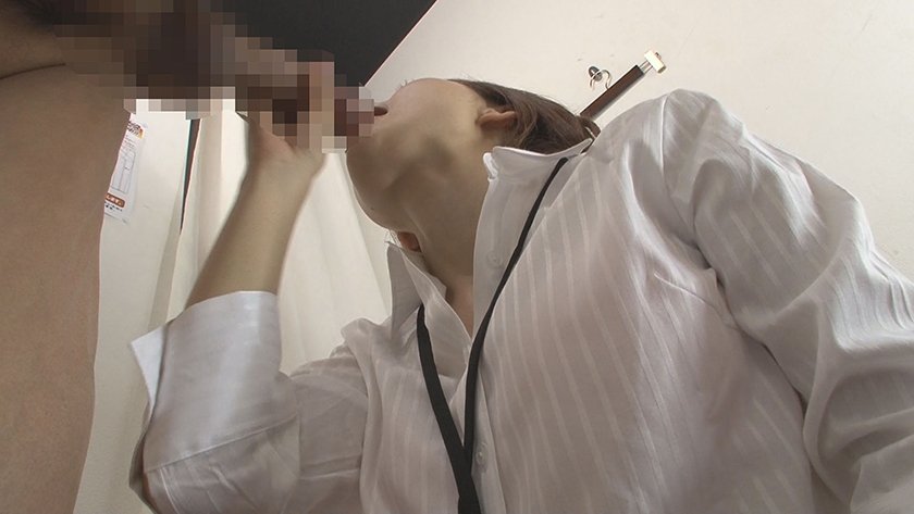 神回BEST 試着室で裾上げ中勃起チ○ポをさりげなく目の前に出すと意外とヤレる！！ 10人200分12枚目