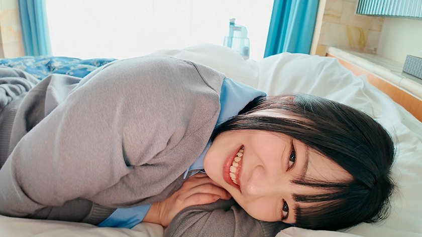 年上キラーのボーイッシュなバイトちゃん虹村ゆみに誘われて…彼氏にも見せたことのないフェラテクで何度もごっくんと中出しをしてくれた1枚目