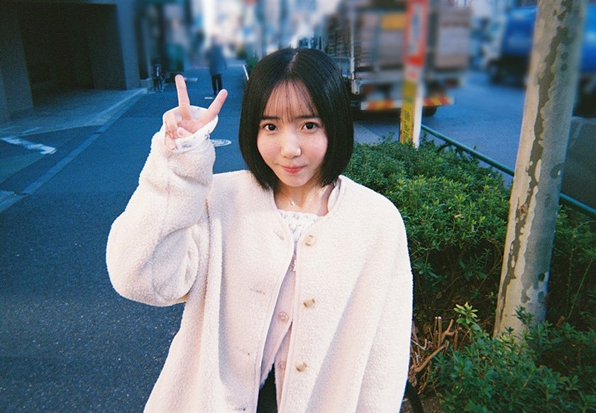 園内で知り合った保育士さん美咲音と2-3回軽いデートをした後に今度は1日中会いたいと誘われたのでドライブすると信号待ちでキスされホテルデートを持ち込まれ何度も精飲と中出しをせがまれた1枚目